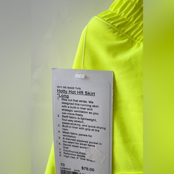 Lululemon skirt with shorts - Picture 3 of 5